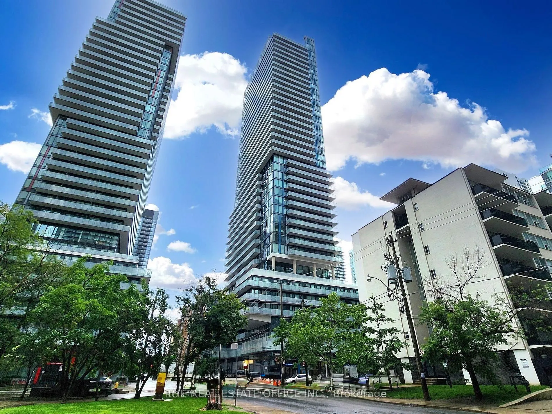 161 Roehampton Avenue, #2113