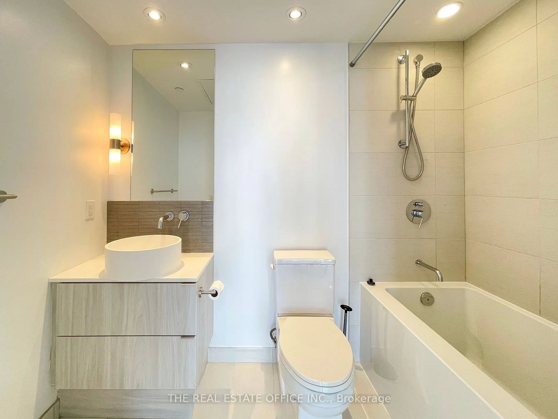 161 Roehampton Avenue, #2113