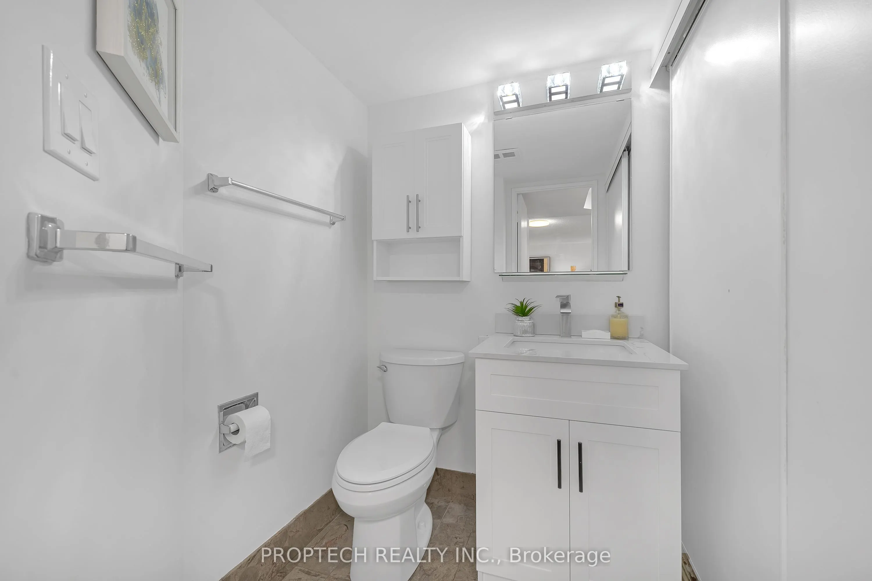 5795 Yonge Street, #204