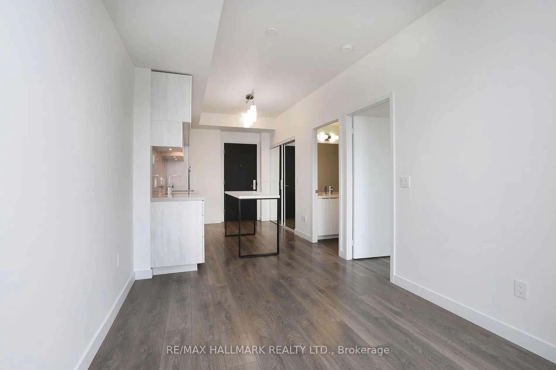8 Eglinton Avenue E, #4203