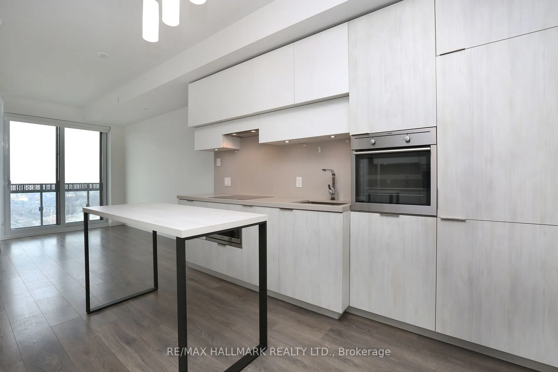 8 Eglinton Avenue E, #4203