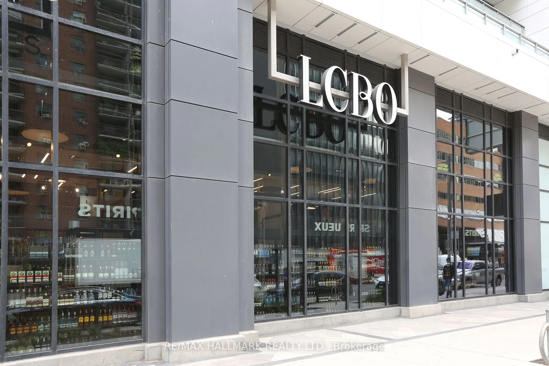 8 Eglinton Avenue E, #4203