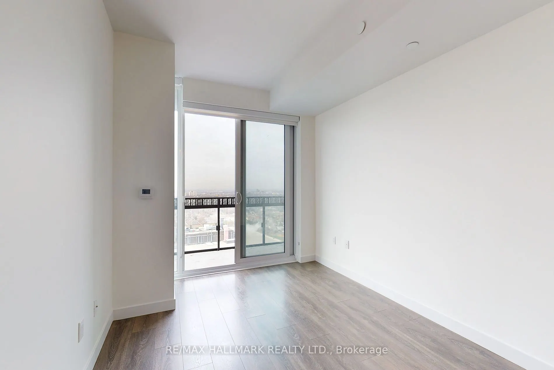 8 Eglinton Avenue E, #4203
