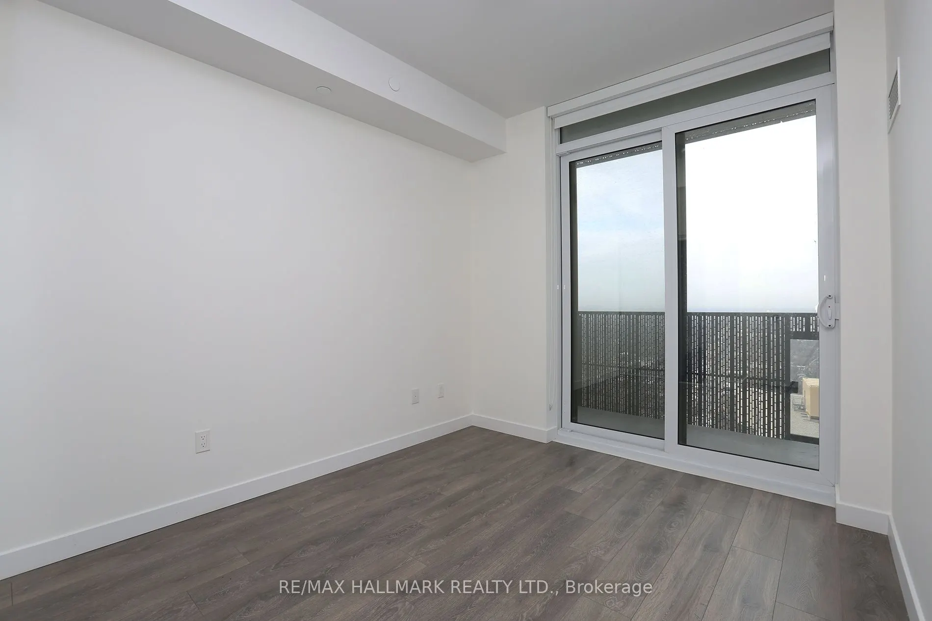 8 Eglinton Avenue E, #4203