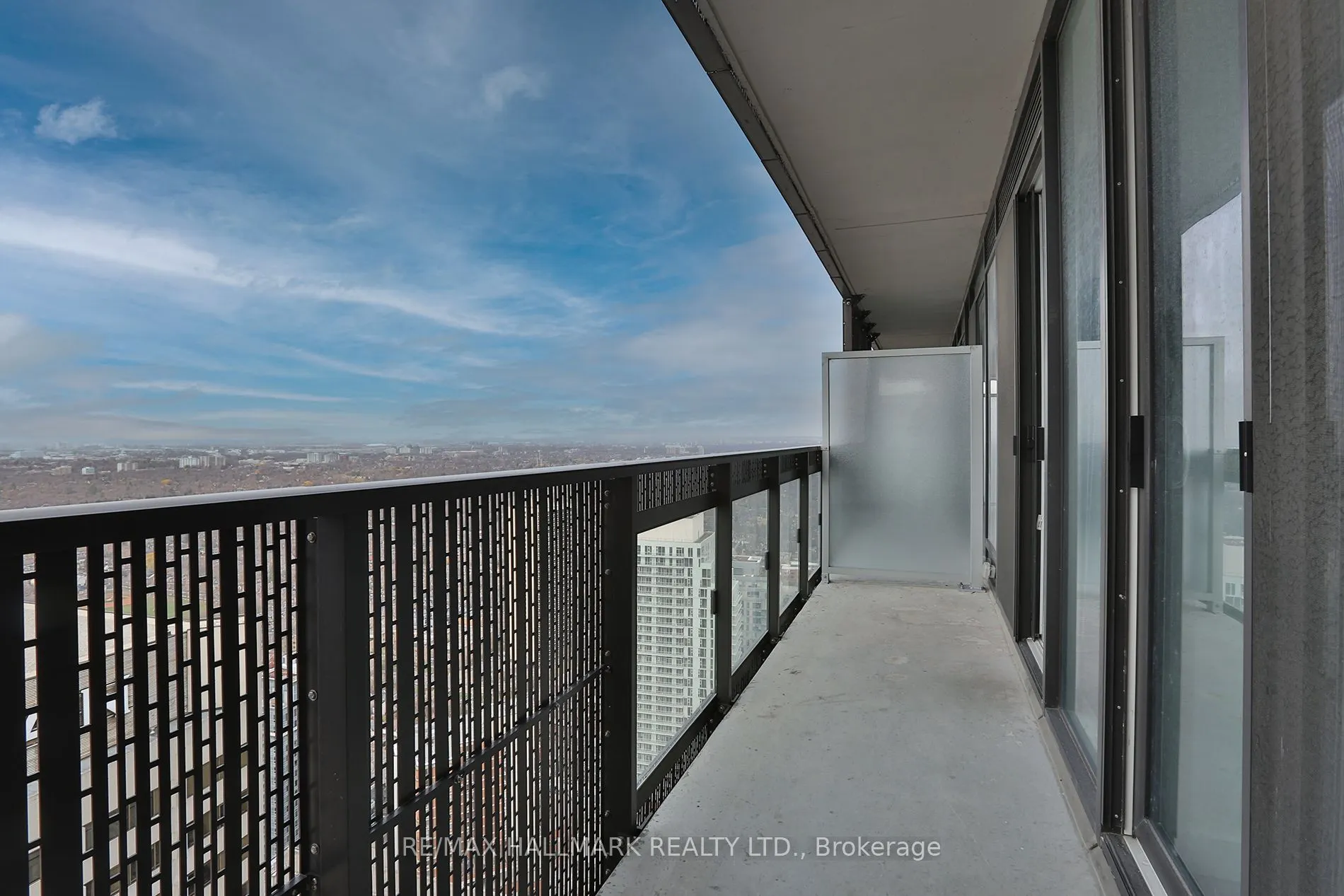 8 Eglinton Avenue E, #4203