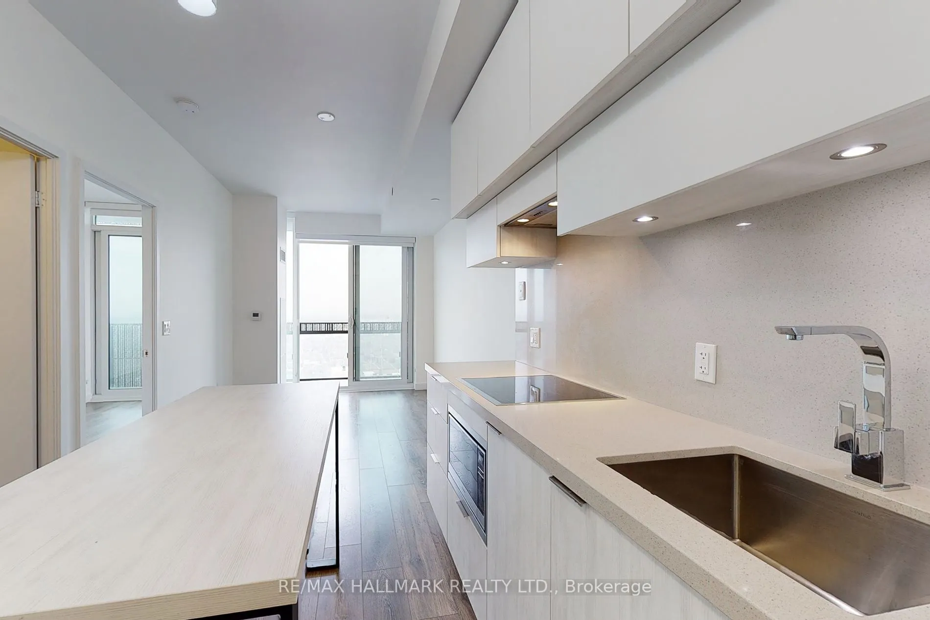 8 Eglinton Avenue E, #4203