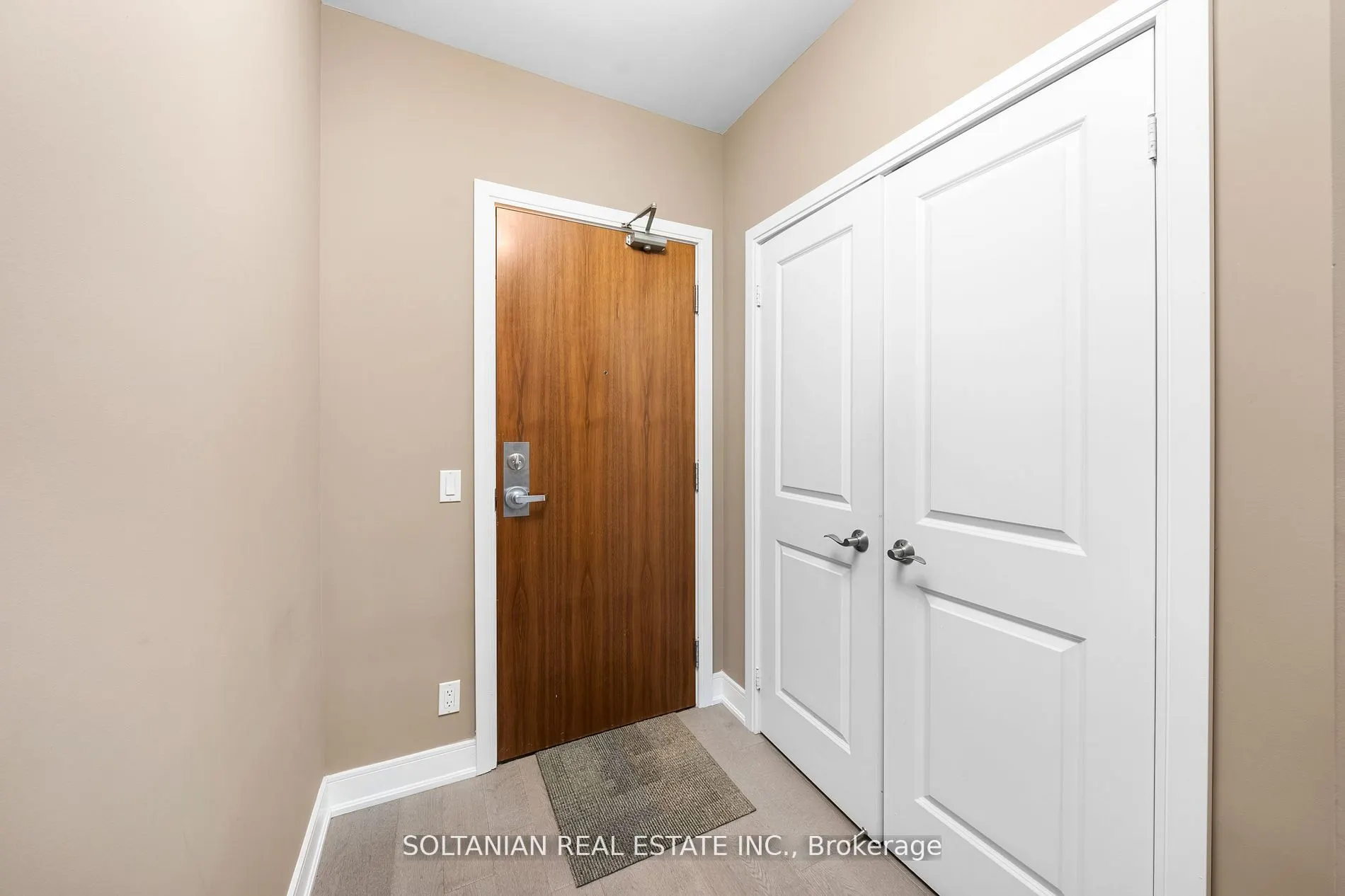 88 Broadway Avenue, #105