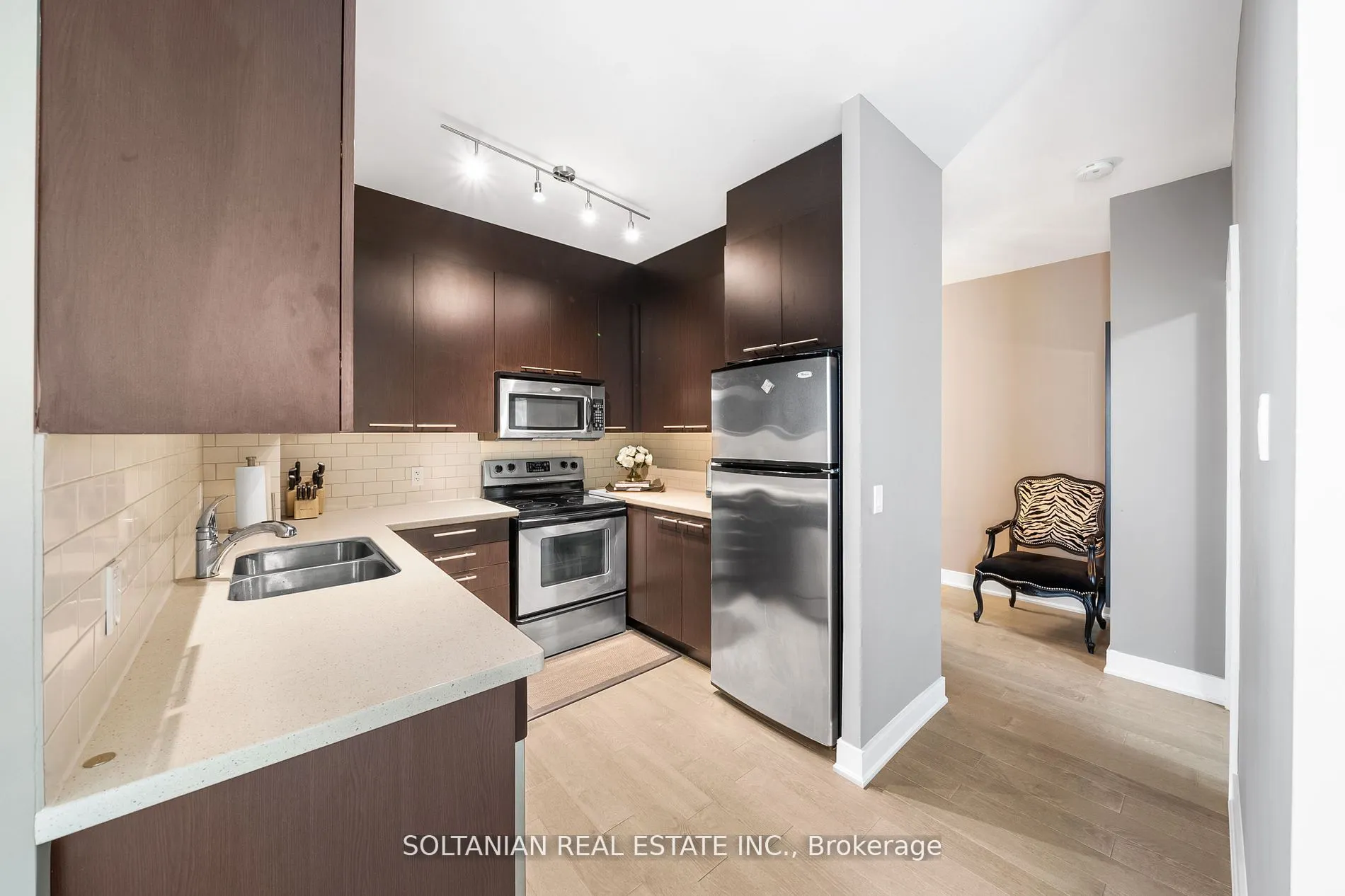88 Broadway Avenue, #105