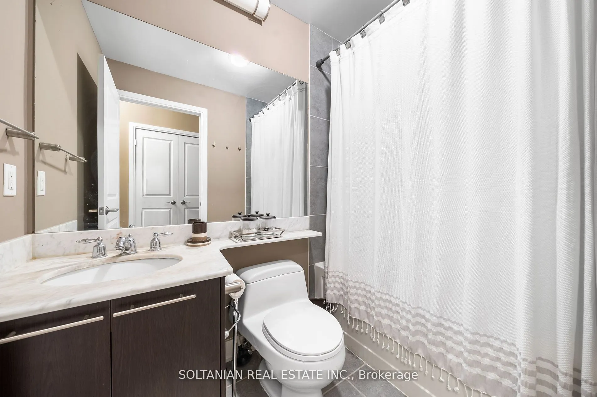 88 Broadway Avenue, #105