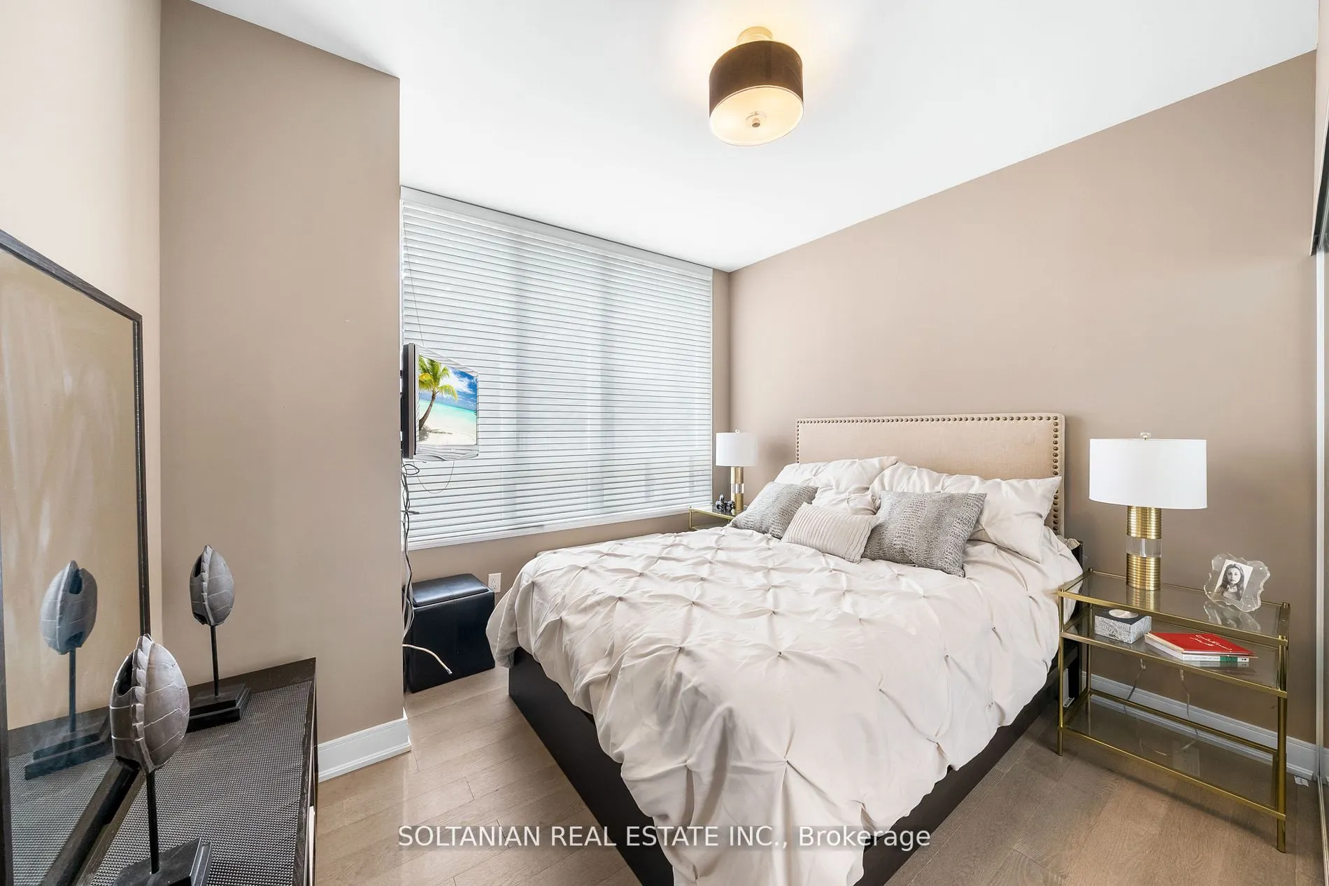 88 Broadway Avenue, #105