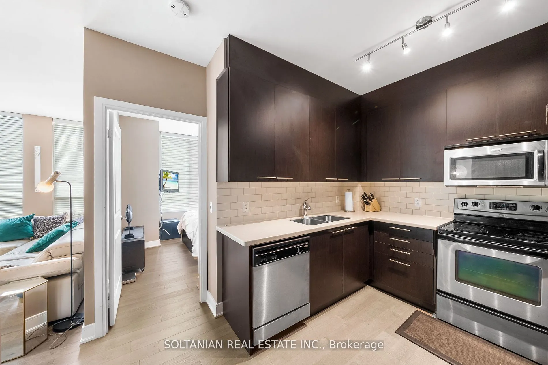 88 Broadway Avenue, #105