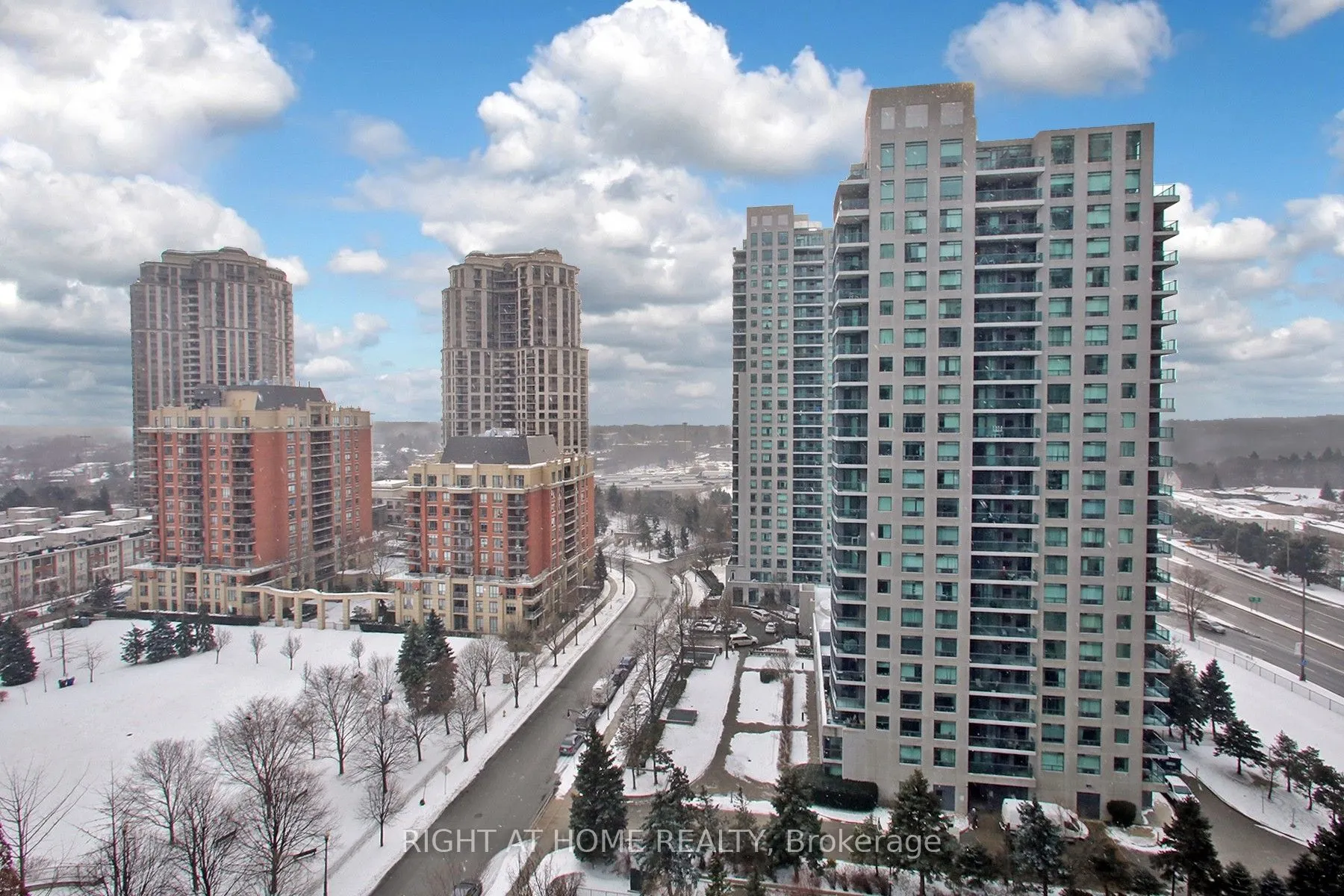 16 Harrison Garden Boulevard, #1507
