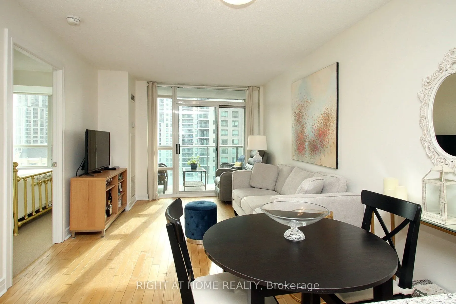 16 Harrison Garden Boulevard, #1507