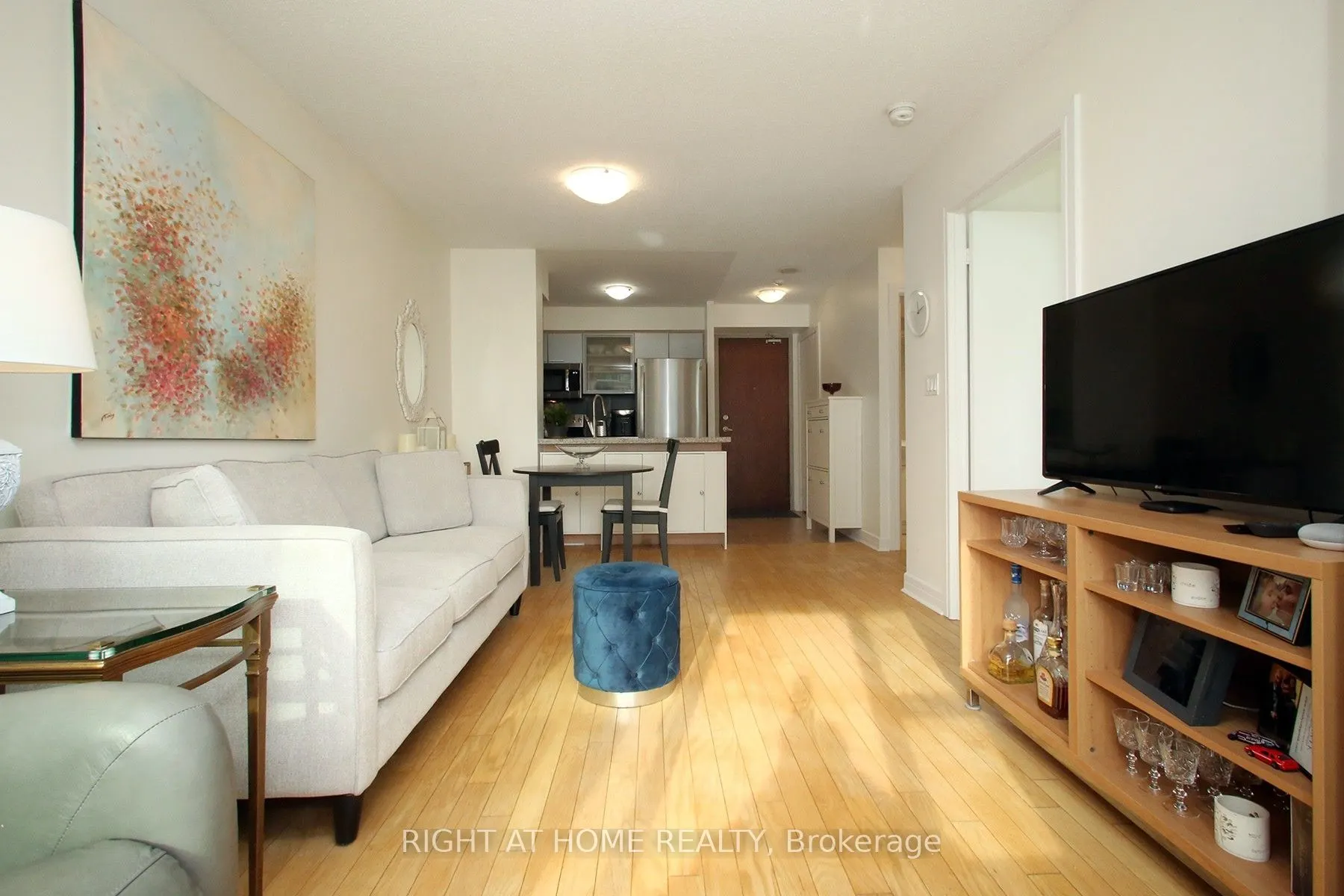 16 Harrison Garden Boulevard, #1507