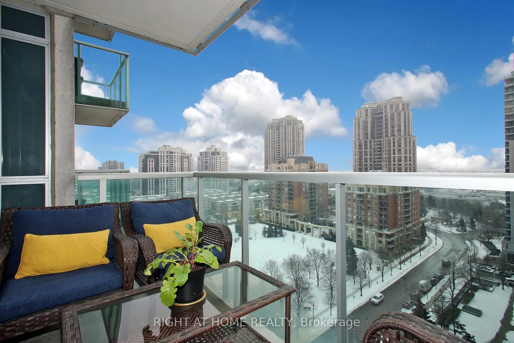 16 Harrison Garden Boulevard, #1507