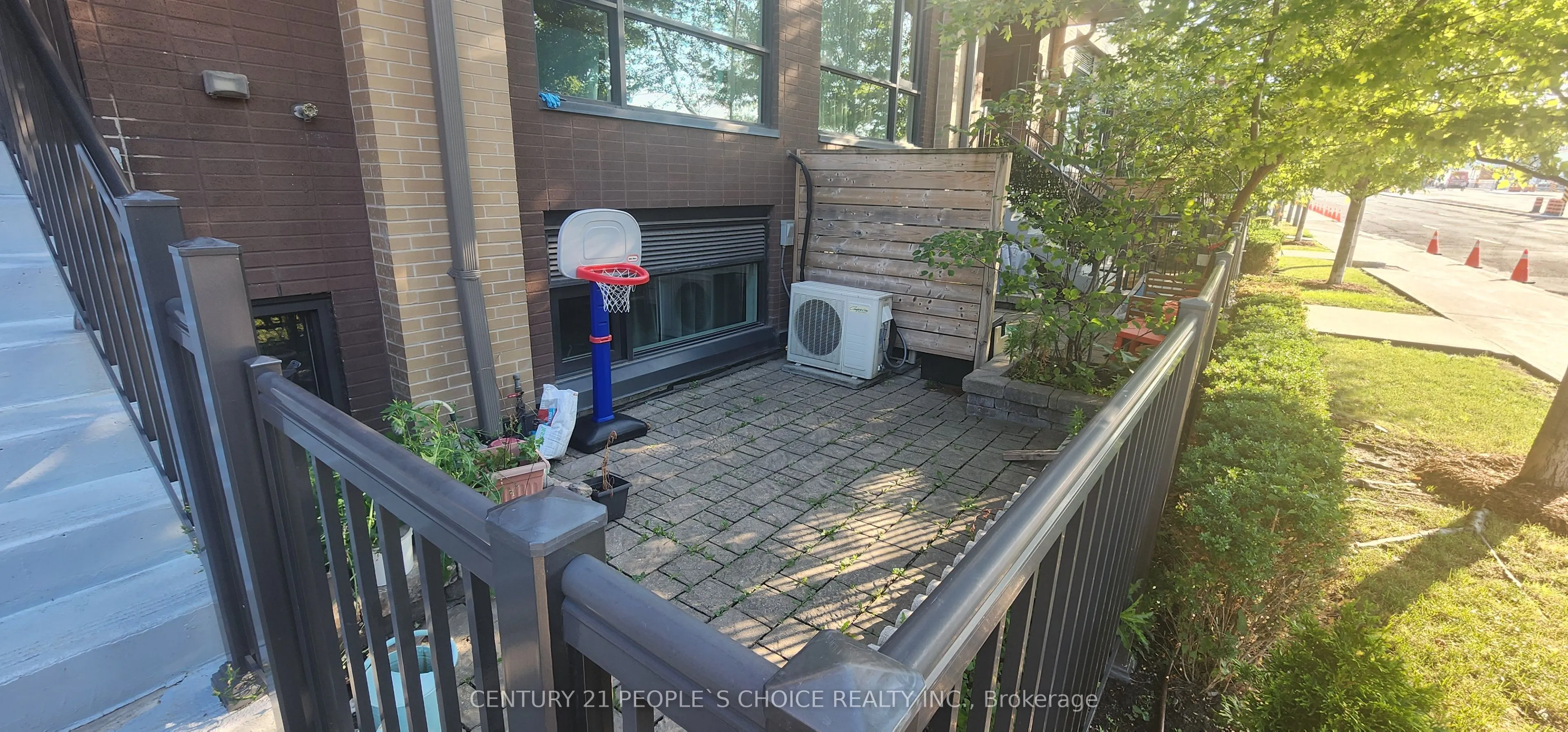 639 Lawrence Avenue W, #207