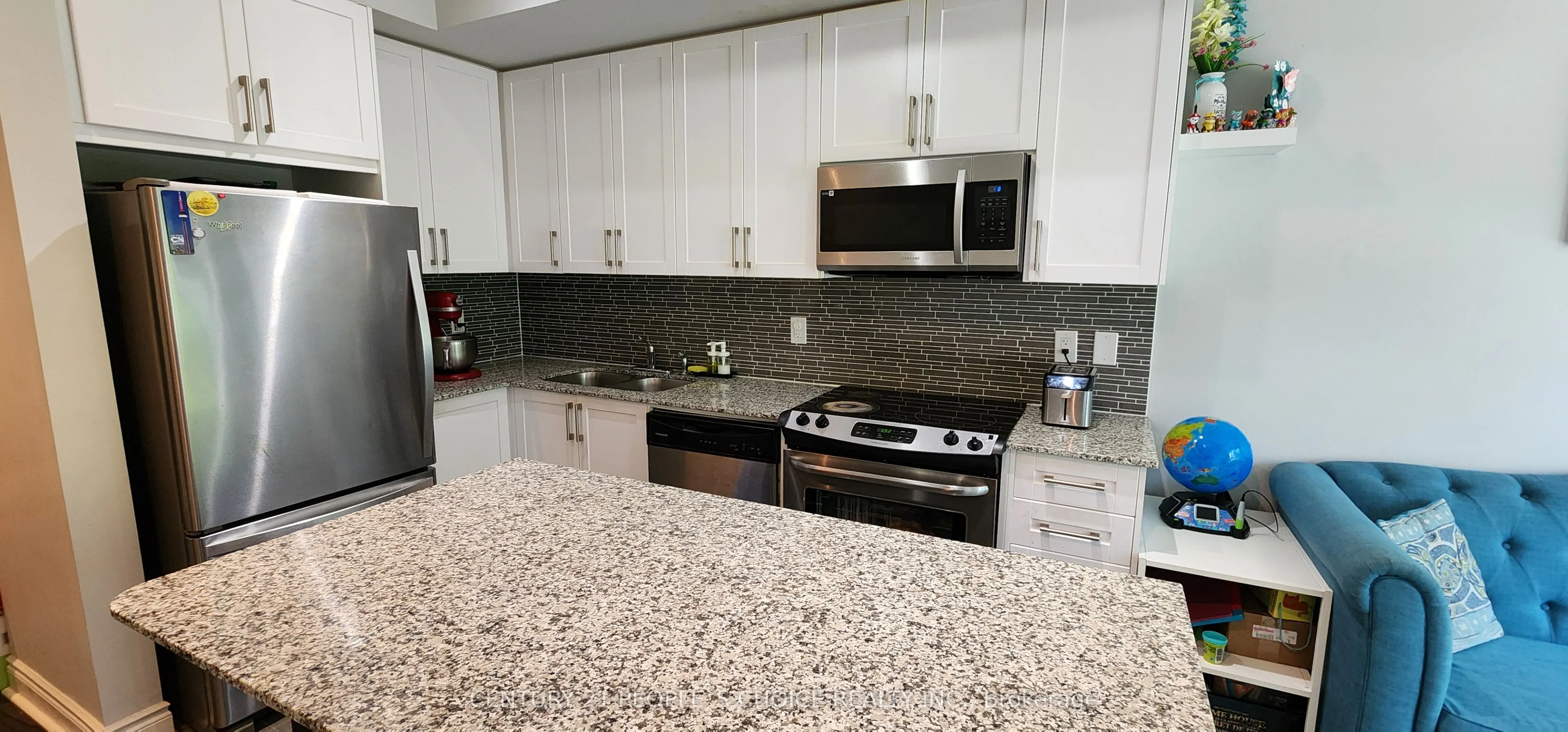 639 Lawrence Avenue W, #207