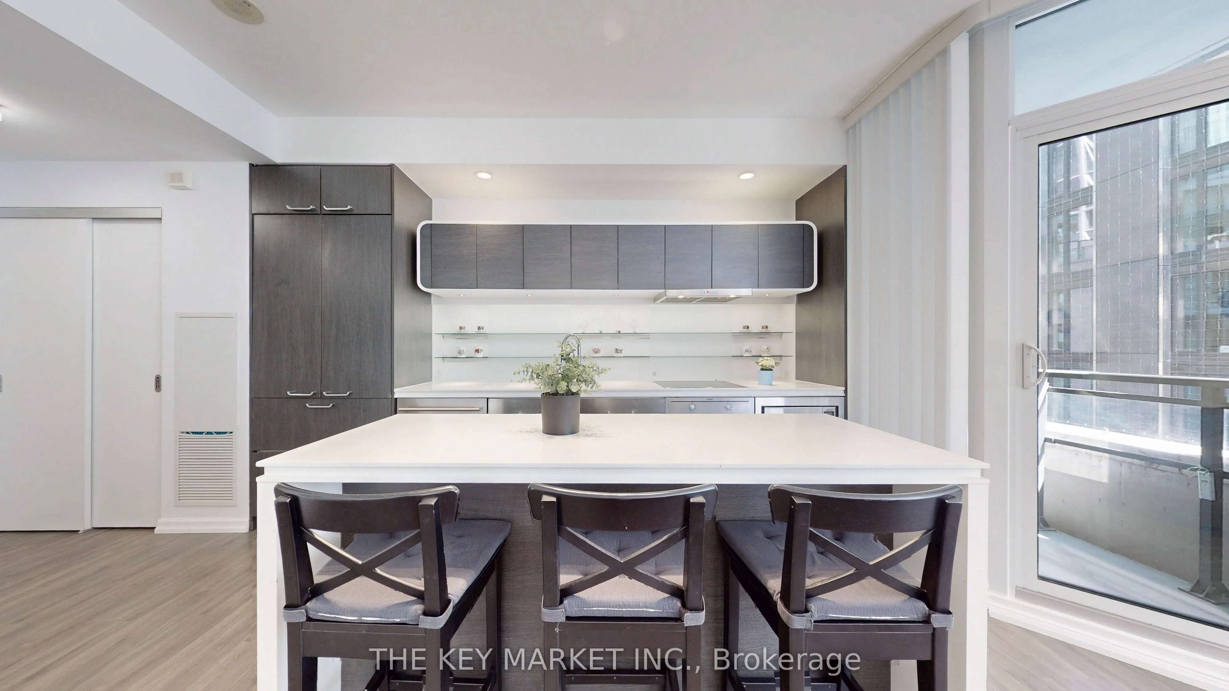 45 Charles Street E, #511