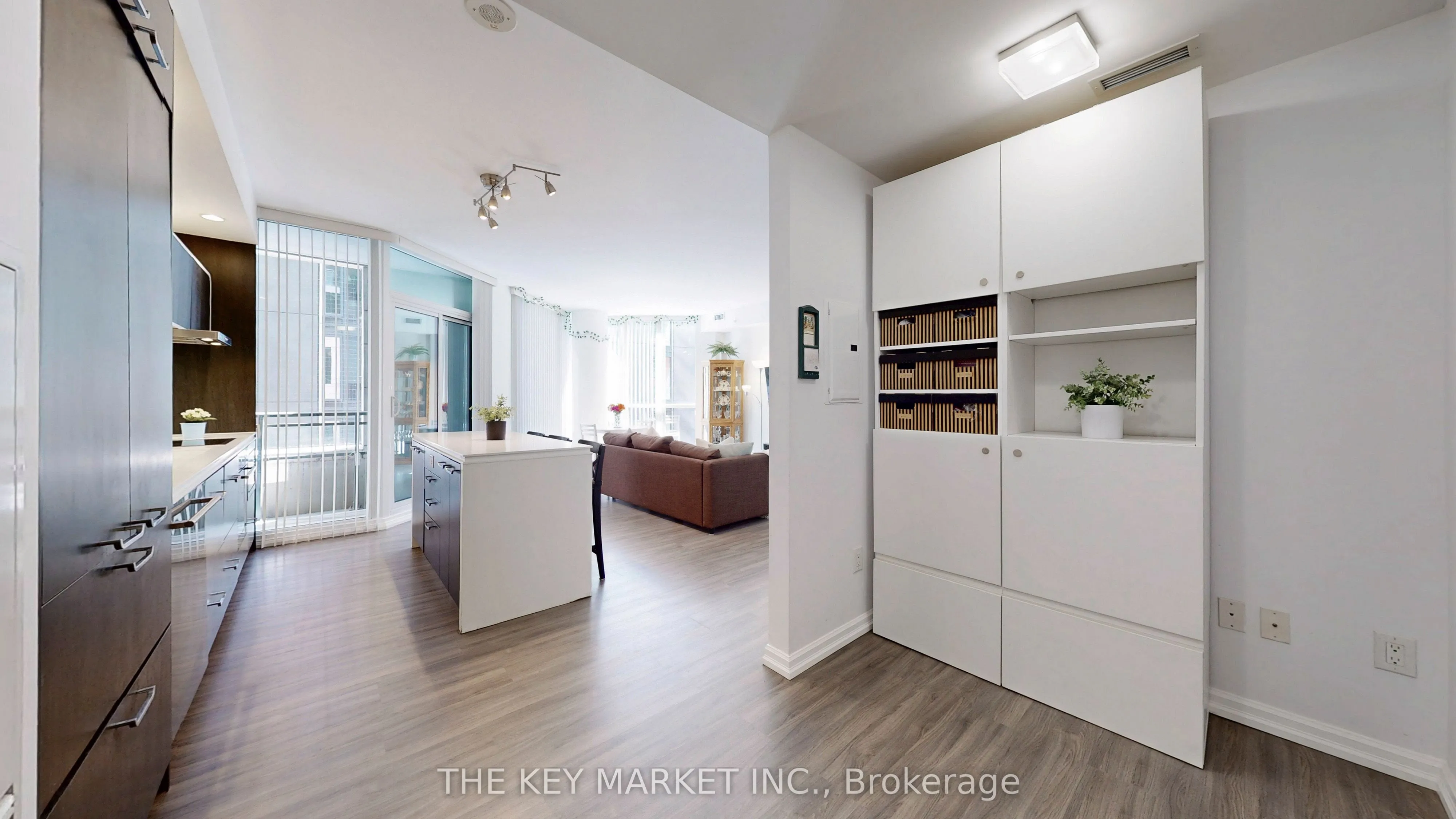 45 Charles Street E, #511