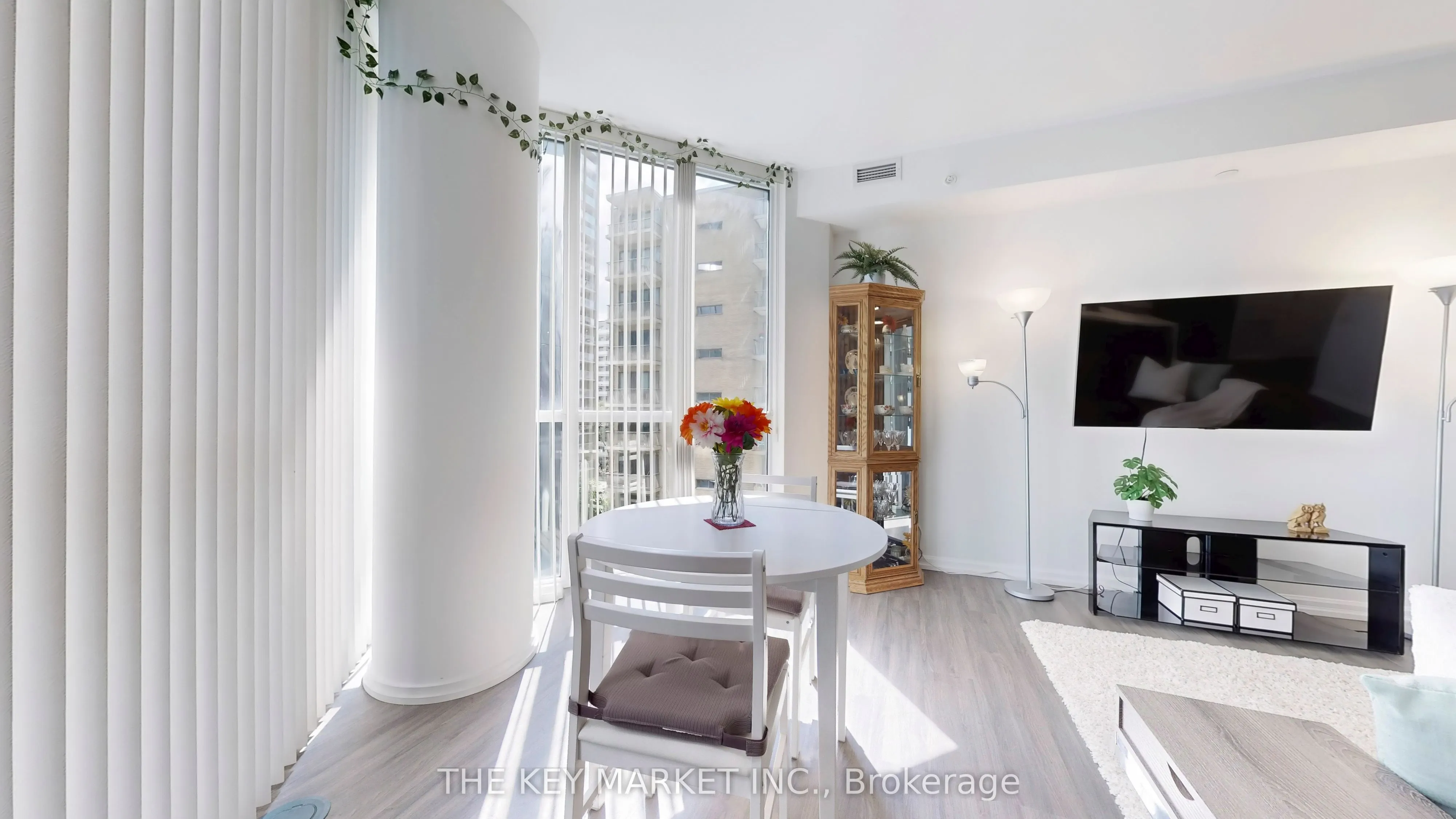 45 Charles Street E, #511