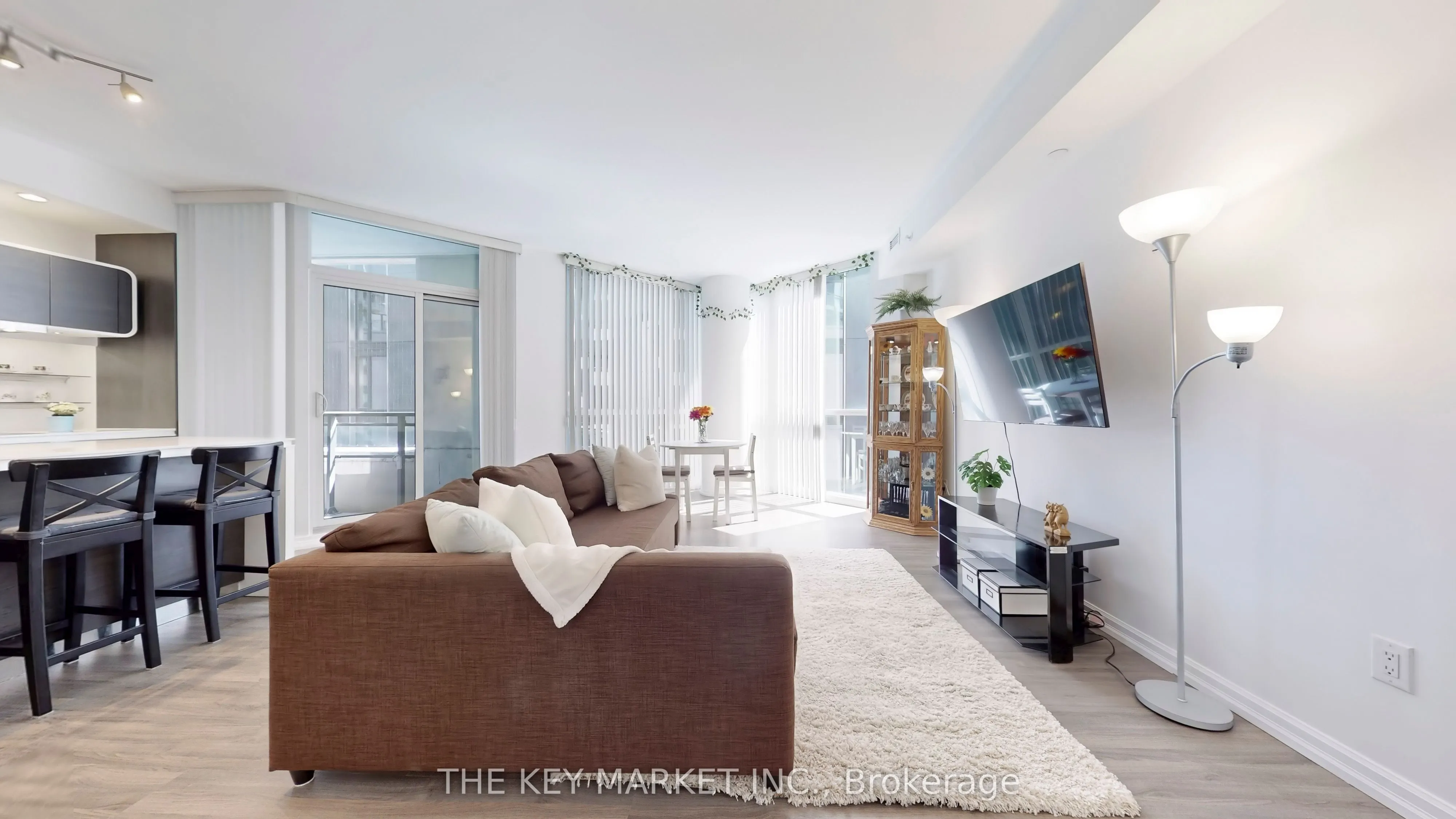 45 Charles Street E, #511