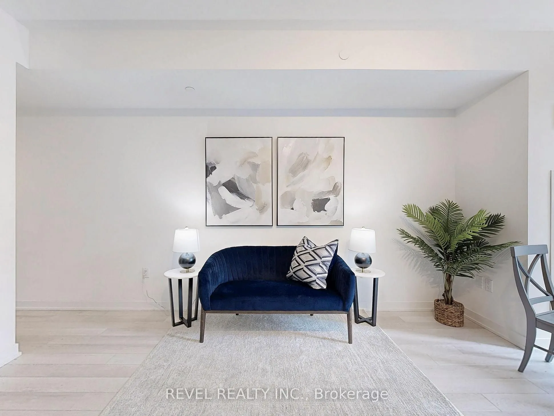 357 King Street W, #705