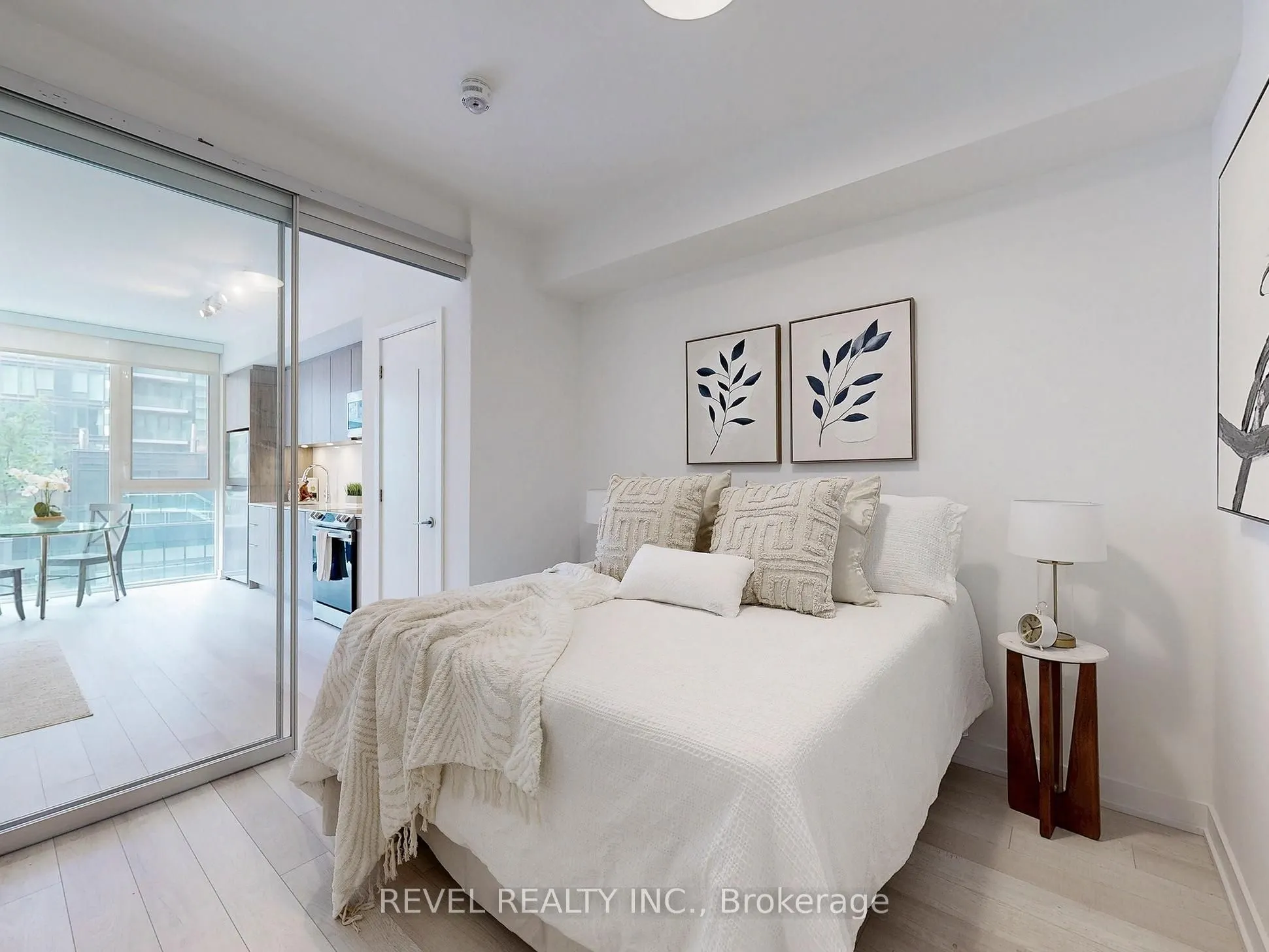 357 King Street W, #705
