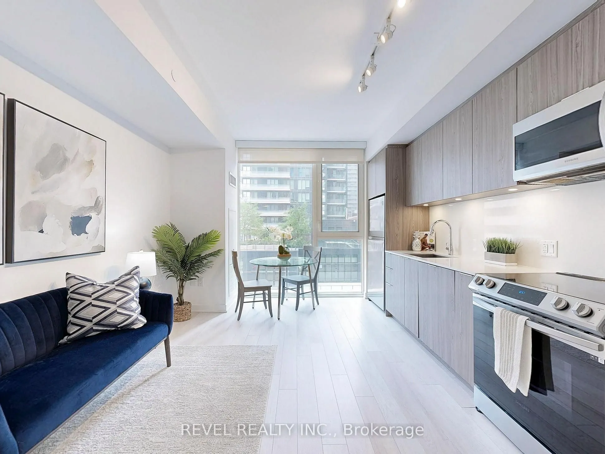 357 King Street W, #705