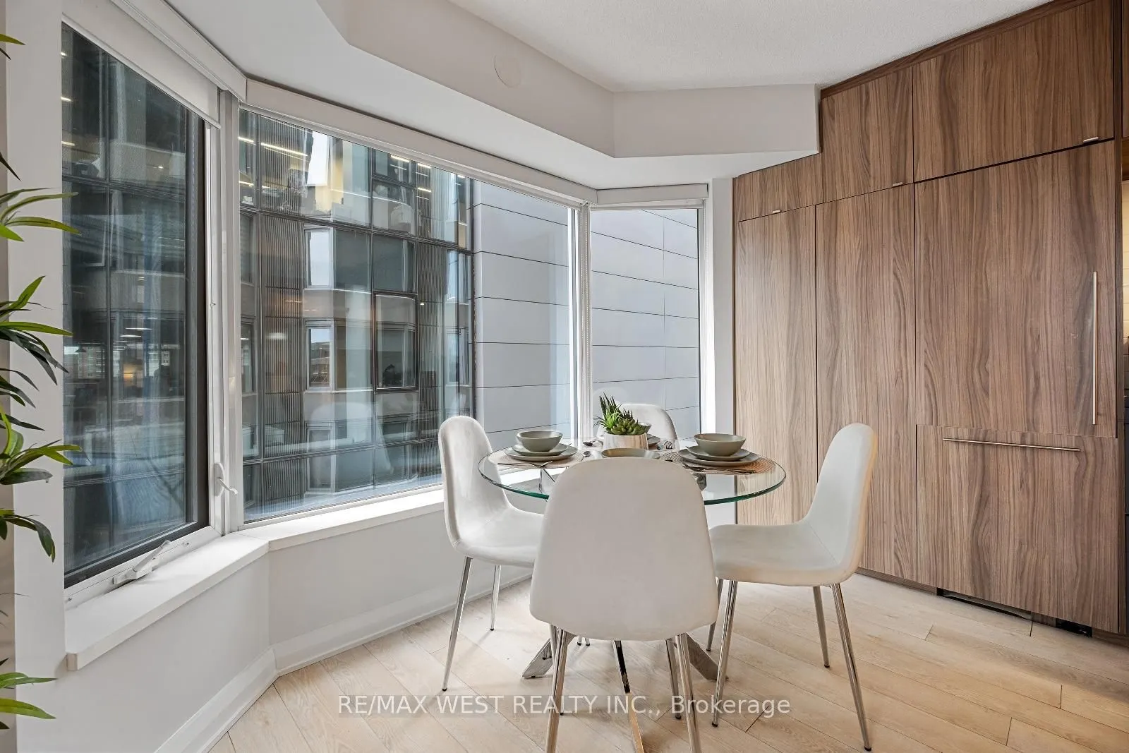 155 Yorkville Avenue, #704