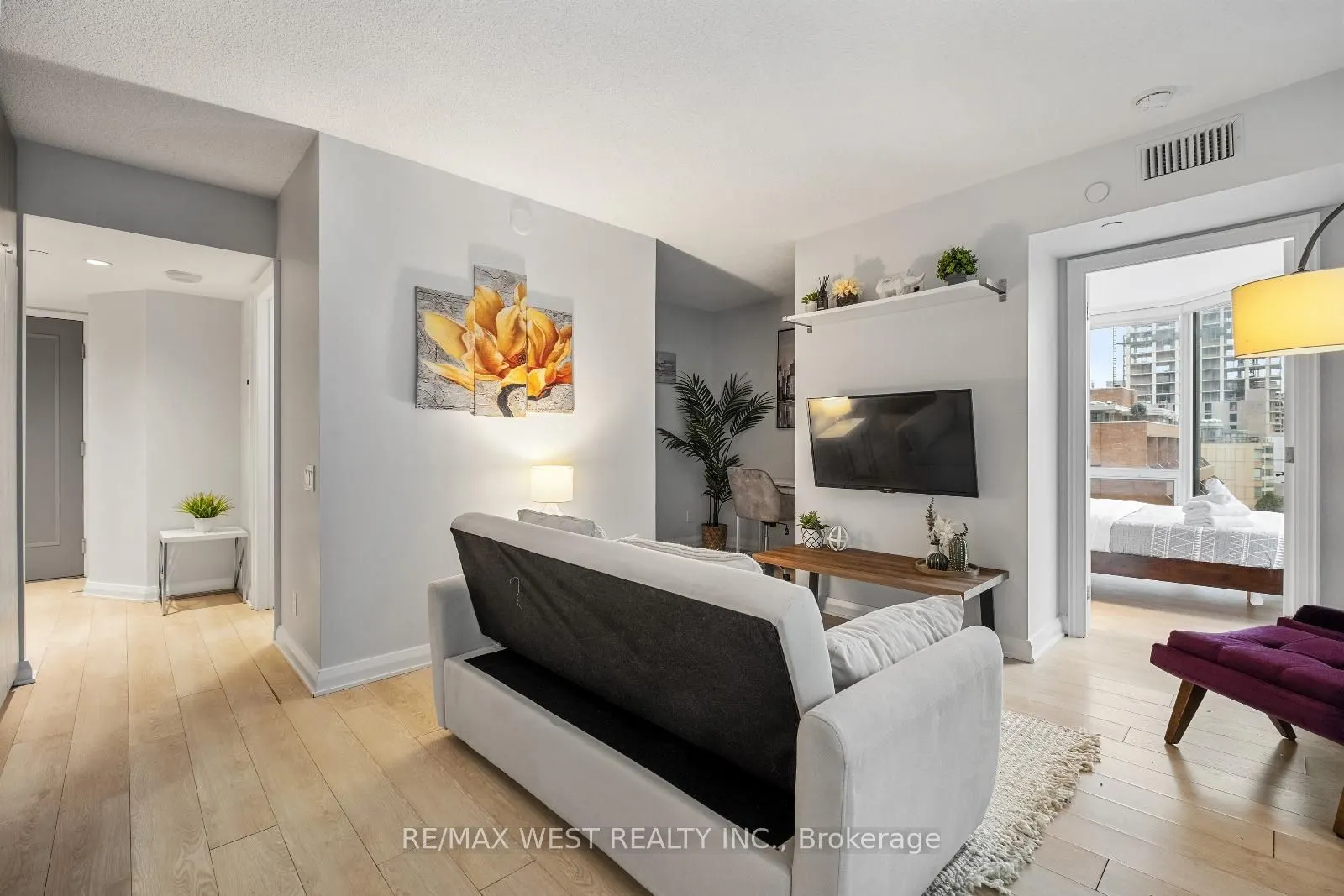 155 Yorkville Avenue, #704