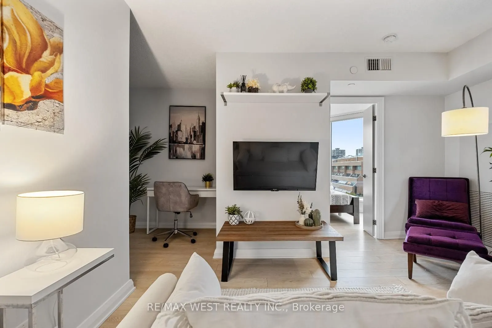 155 Yorkville Avenue, #704