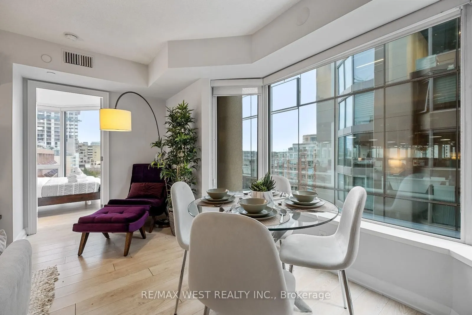 155 Yorkville Avenue, #704