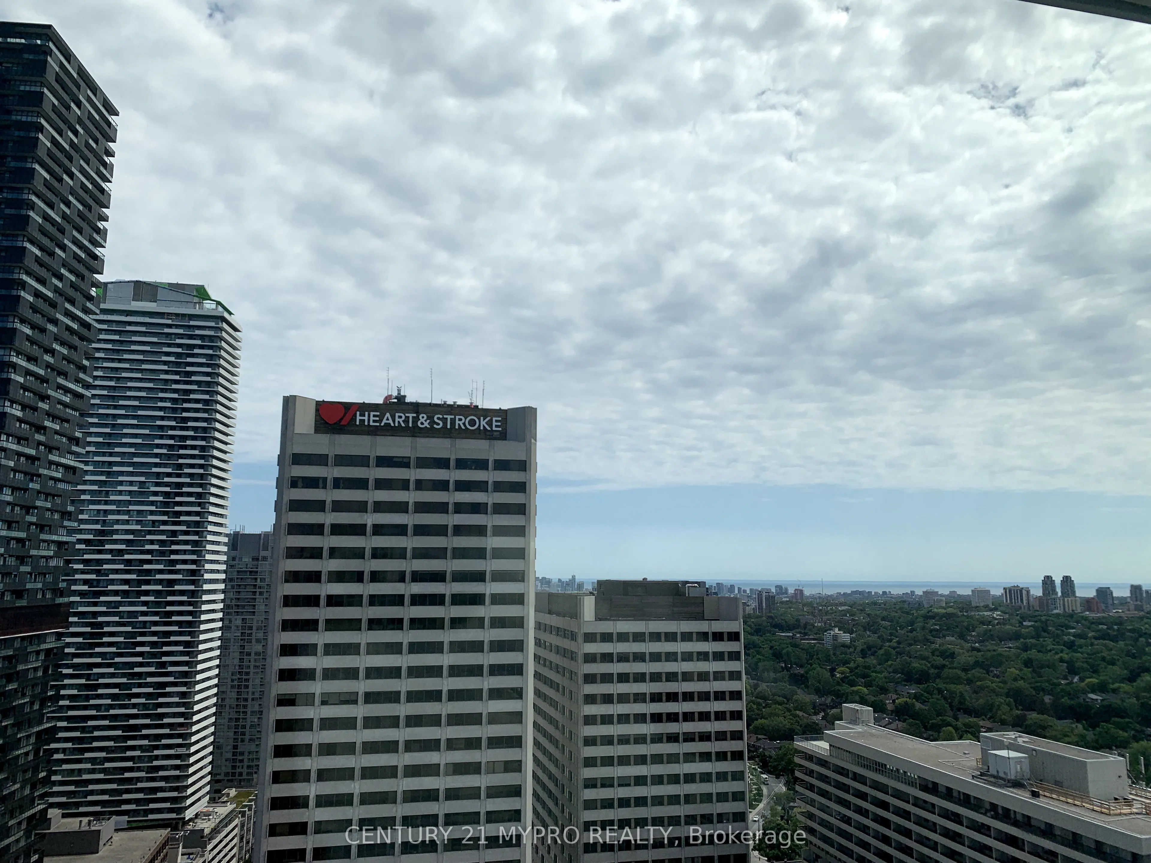 33 Helendale Avenue, #2509