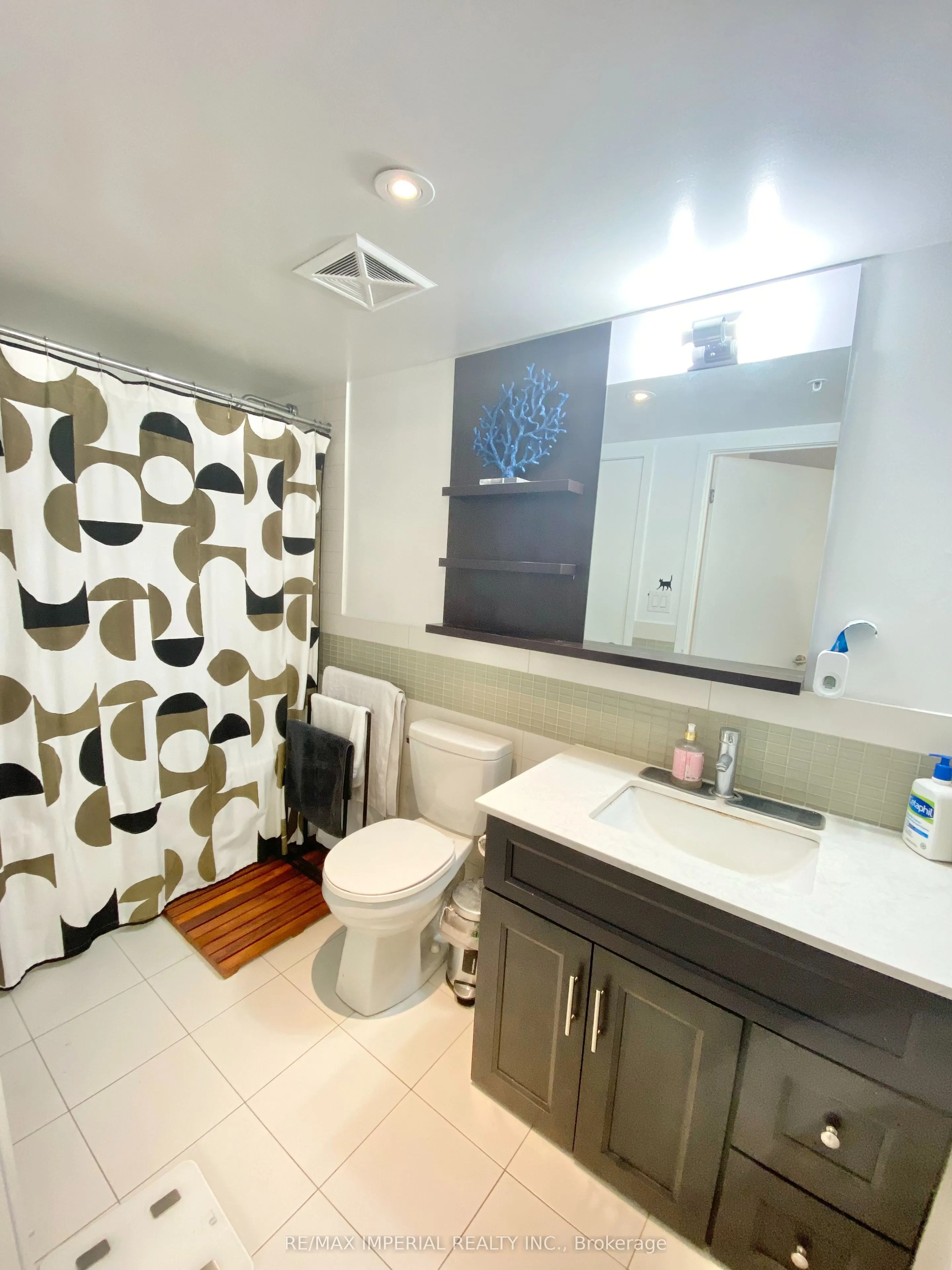 295 Adelaide Street W #723