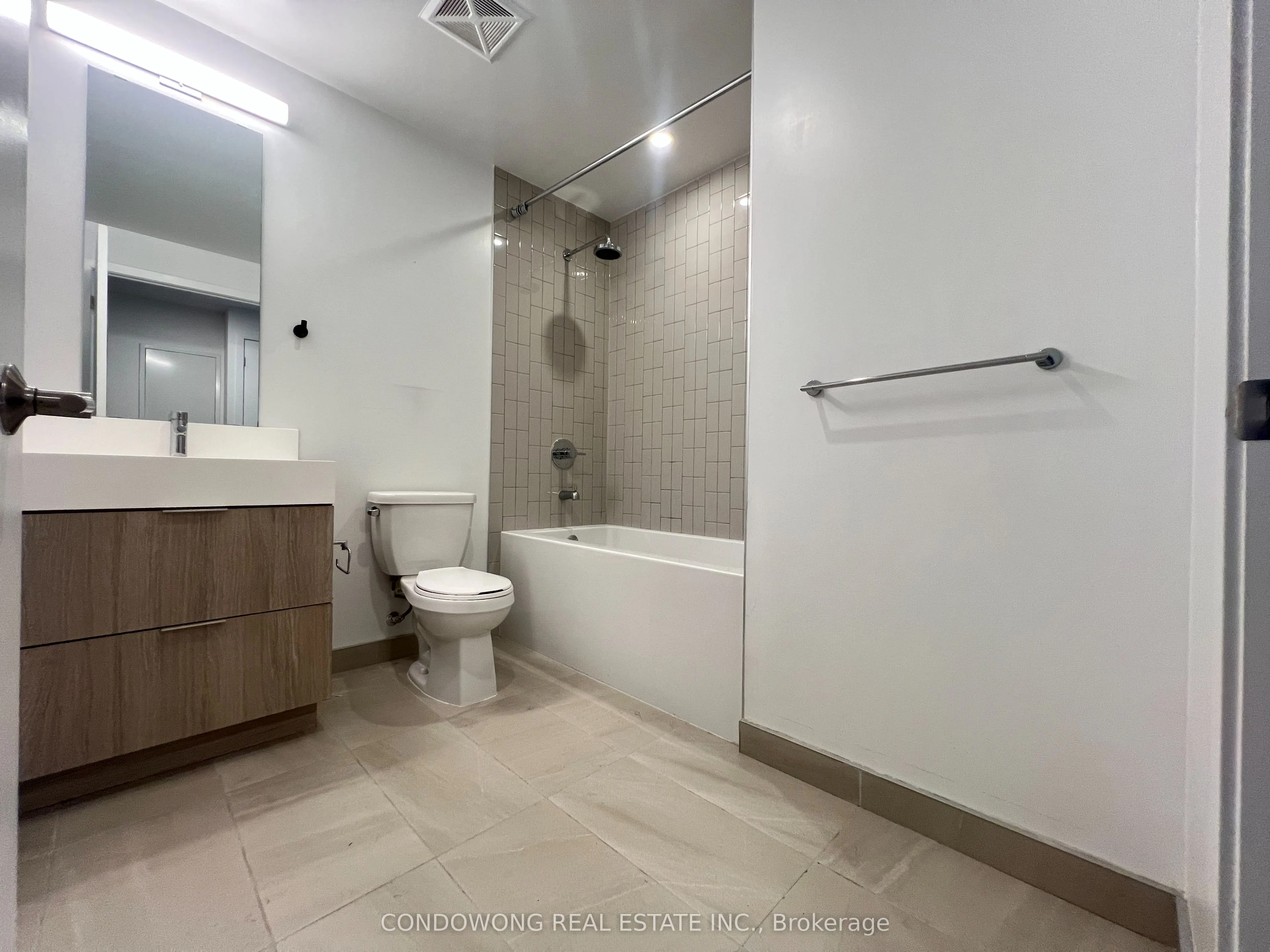 35 Tubman Avenue, #817