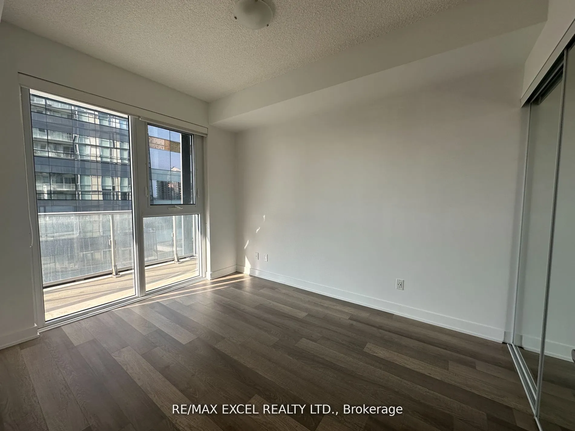 5180 Yonge Street, #803
