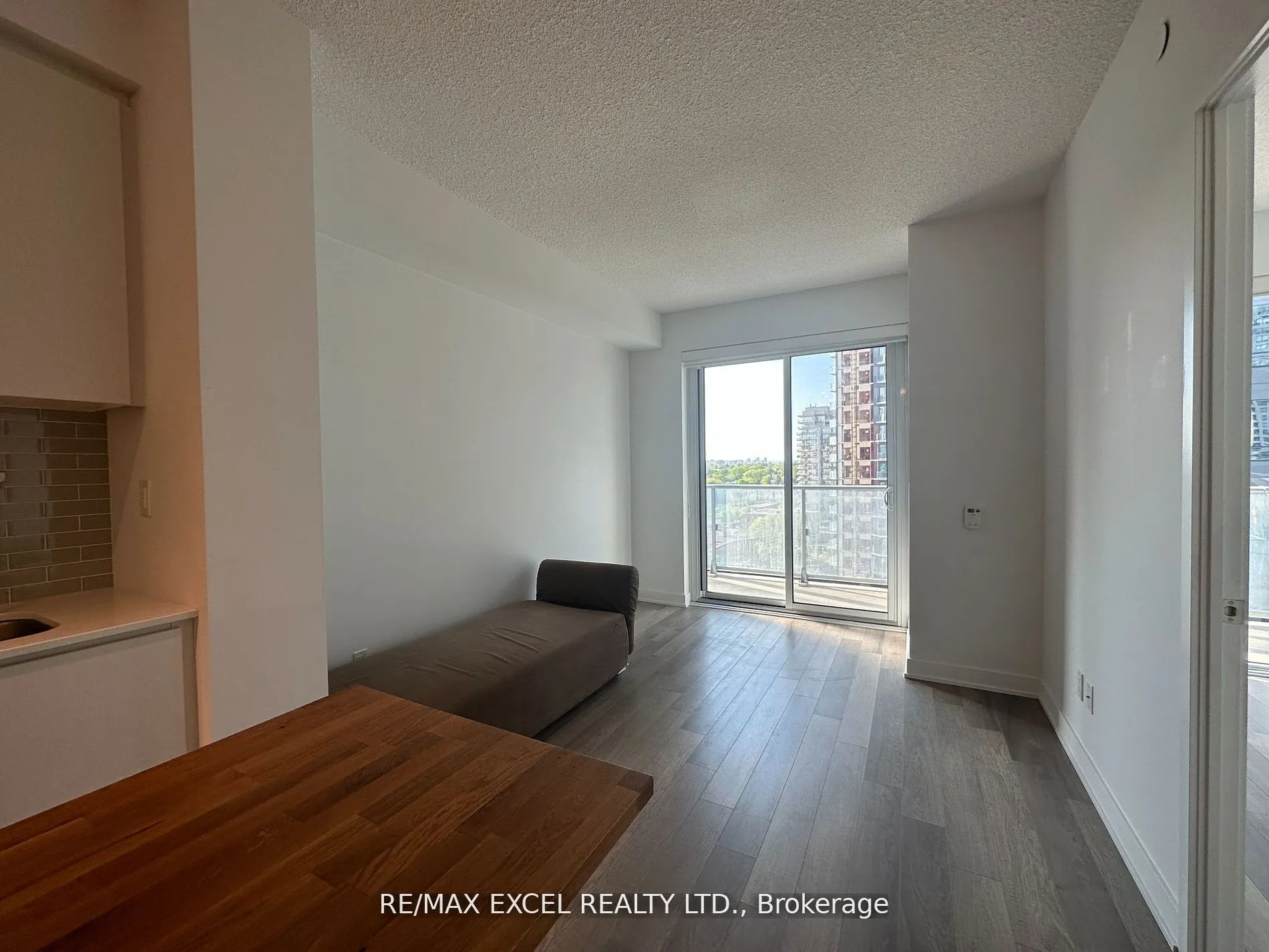 5180 Yonge Street, #803