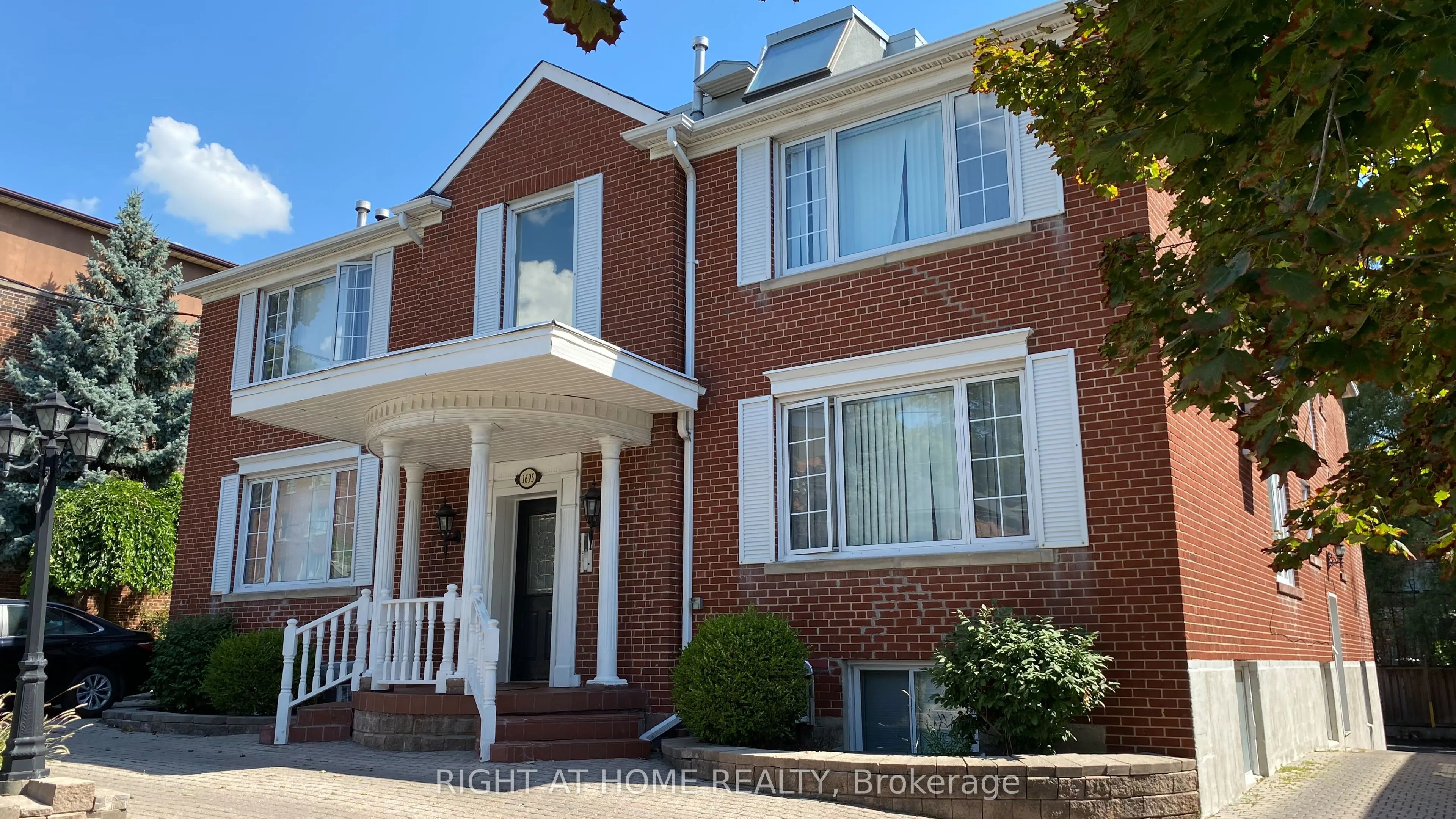1695 Bathurst Street, #12