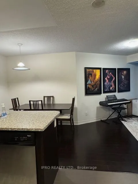19 Grand Trunk Crescent, #501