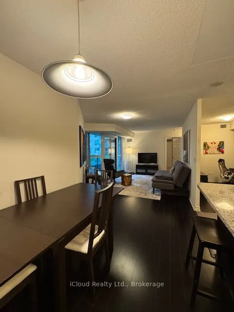 19 Grand Trunk Crescent, #501