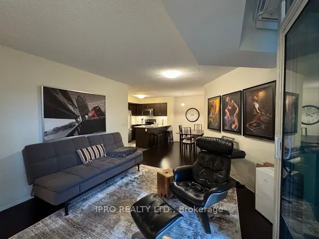 19 Grand Trunk Crescent, #501