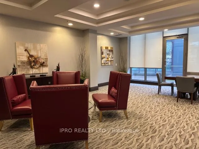 19 Grand Trunk Crescent, #501