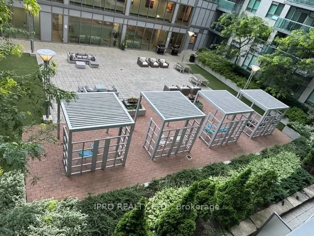 19 Grand Trunk Crescent, #501