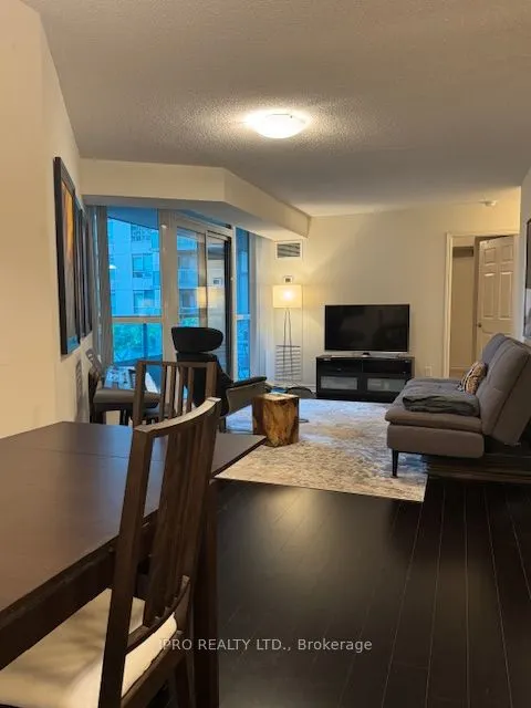 19 Grand Trunk Crescent, #501