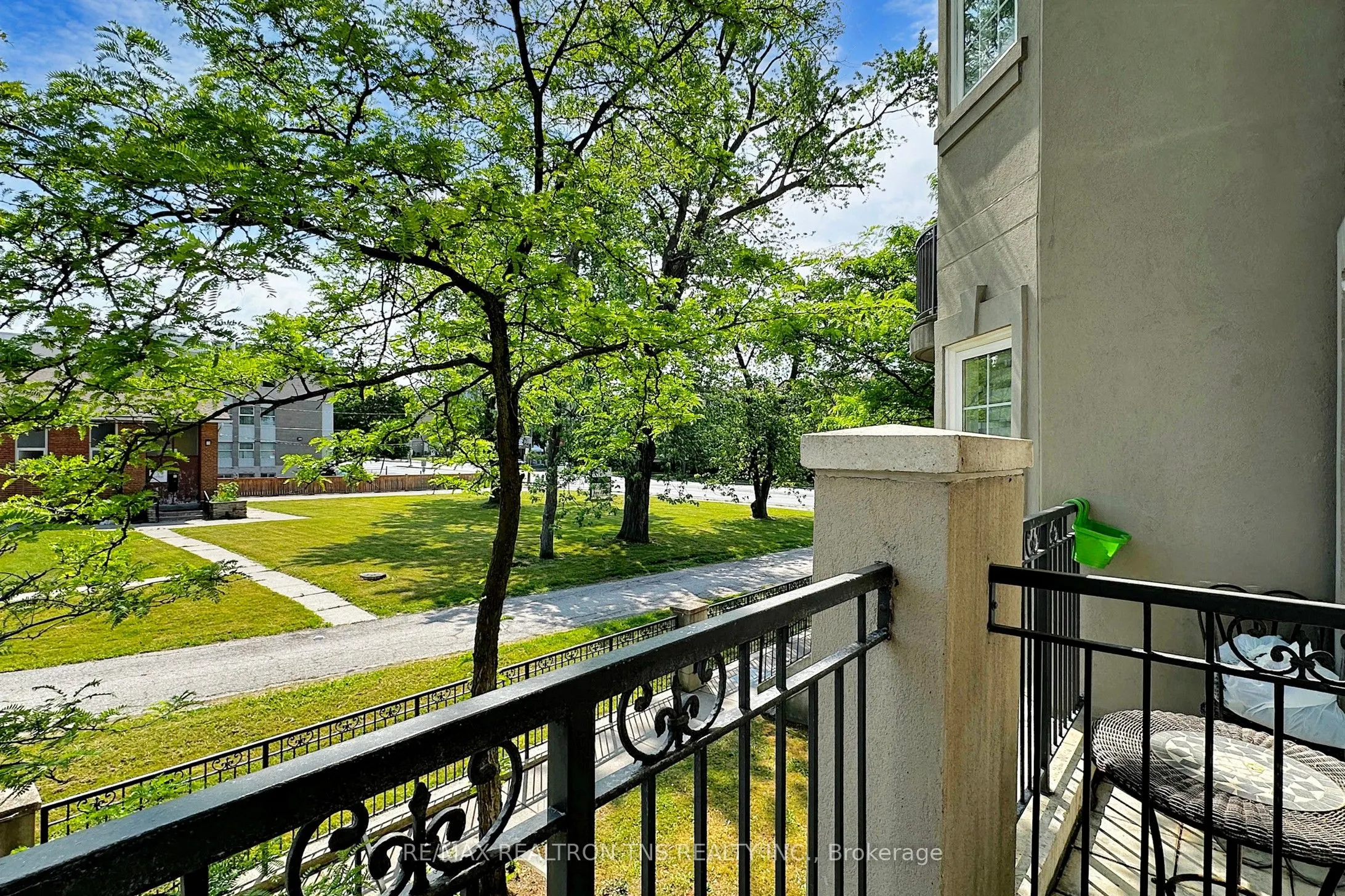 108 Finch Avenue W, #C11