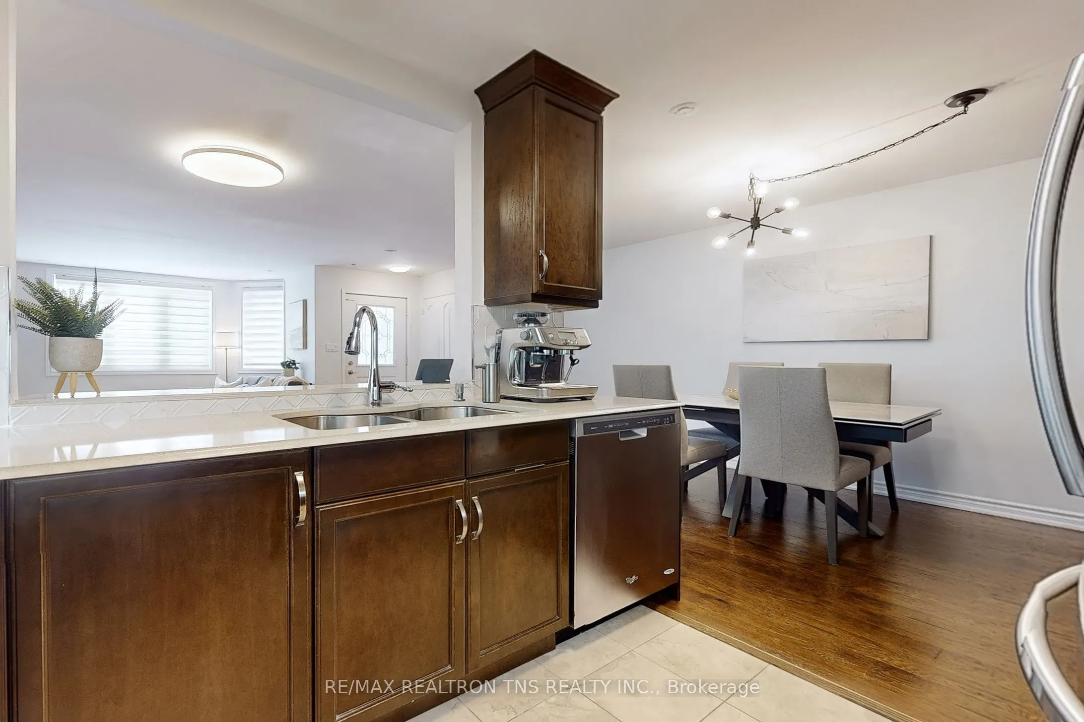 108 Finch Avenue W, #C11