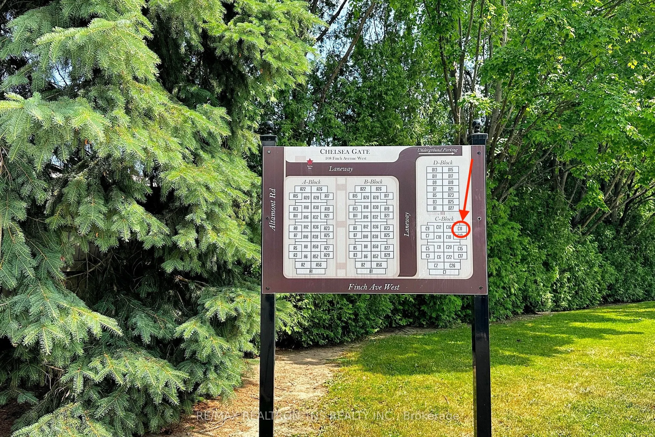 108 Finch Avenue W, #C11