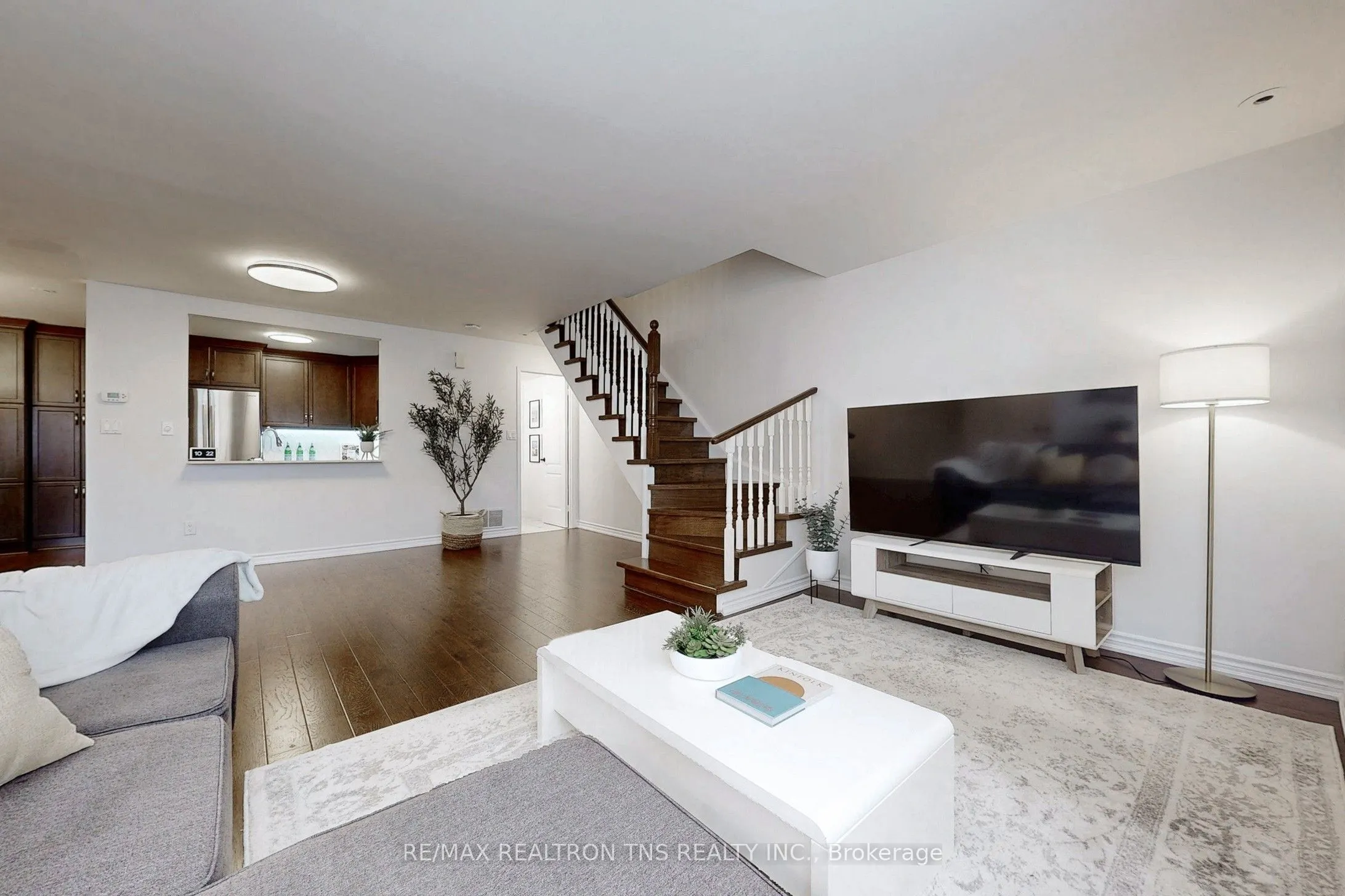 108 Finch Avenue W, #C11