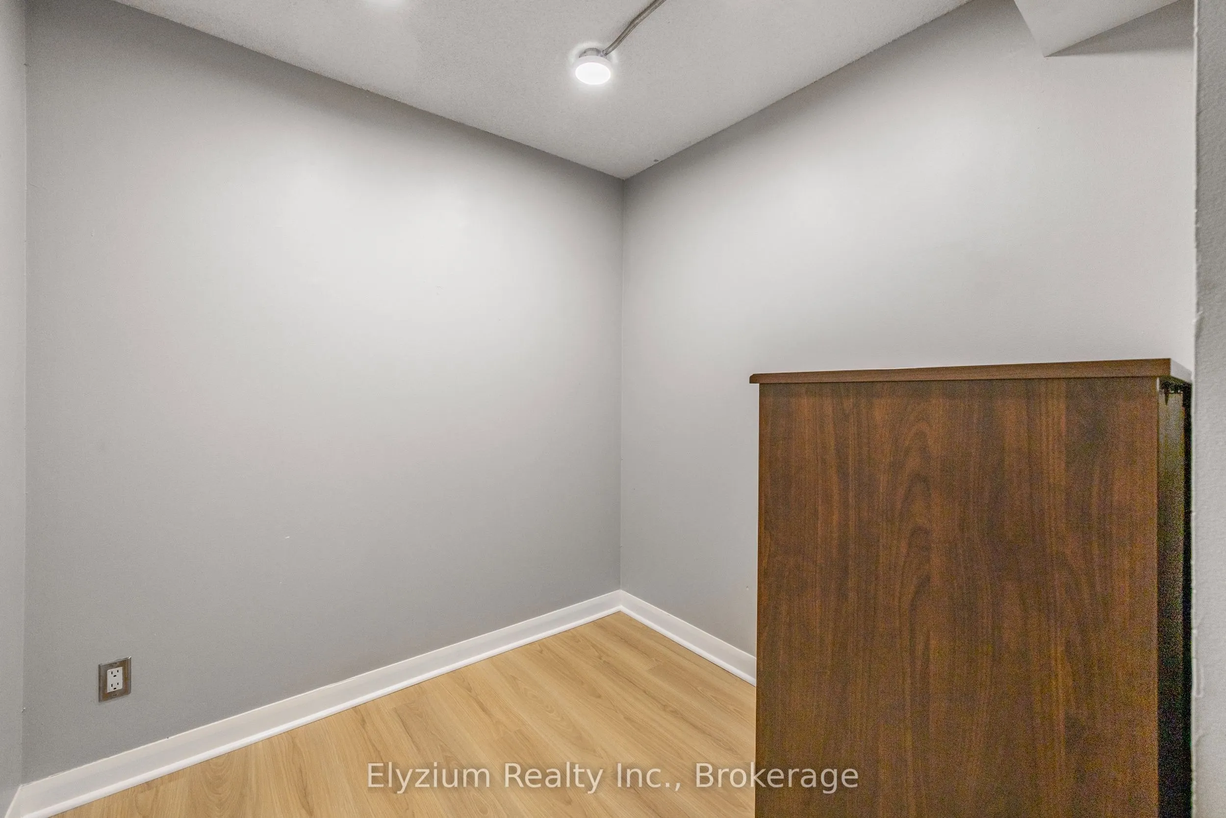 323 Richmond Street E, #303