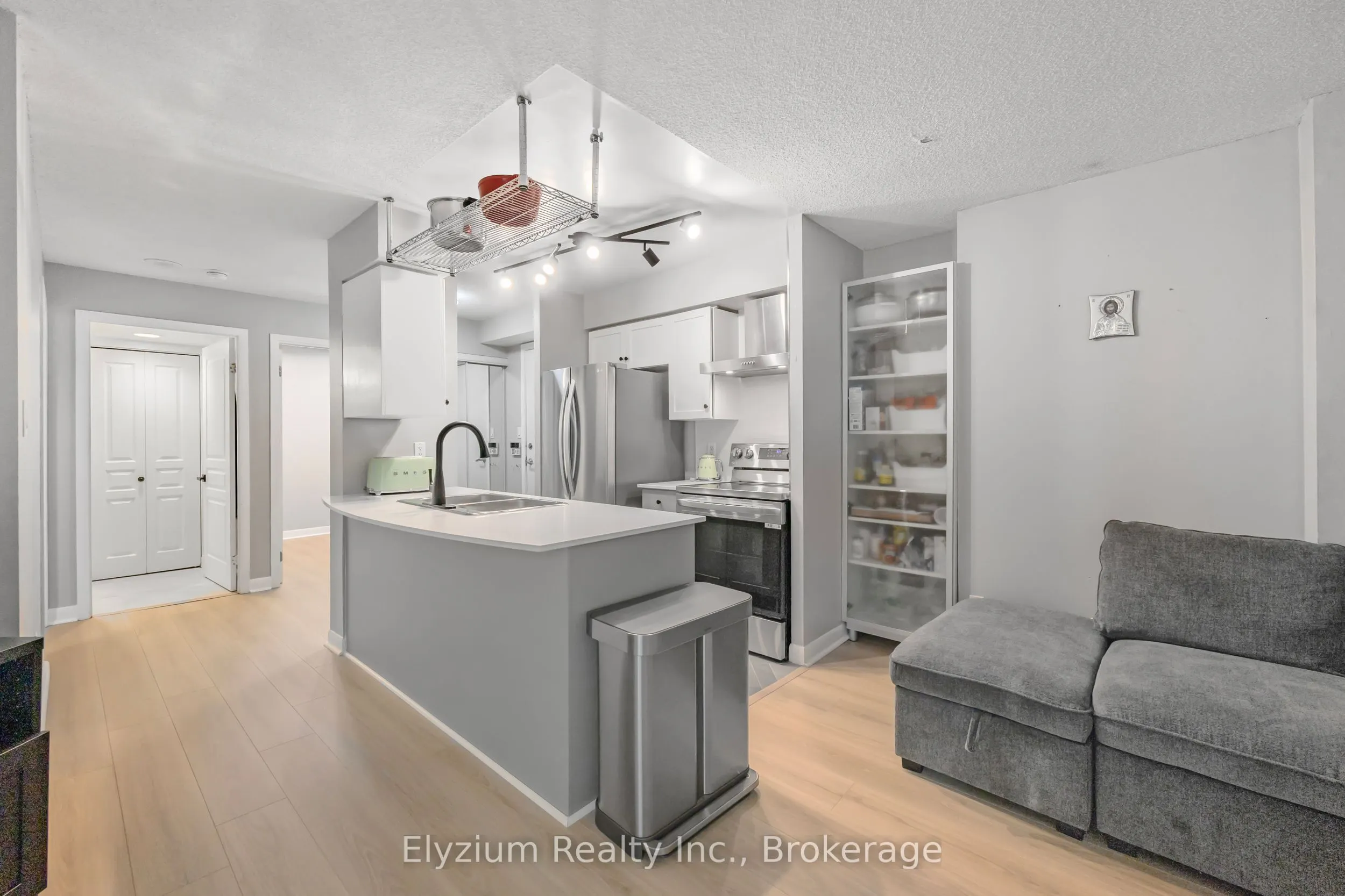 323 Richmond Street E, #303